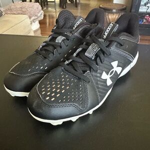 Under Armour Black and White Cleats Sneakers